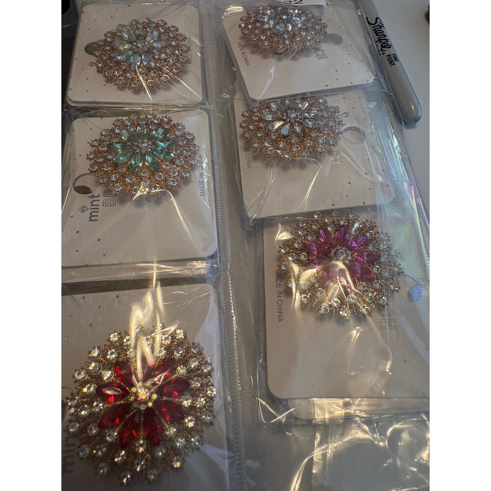 Flower brooch